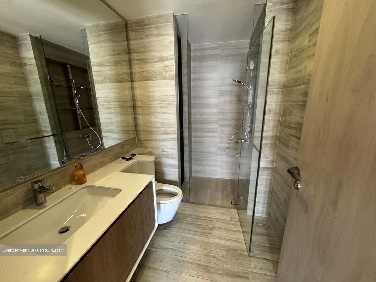J Gateway (D22), Condominium #635110751